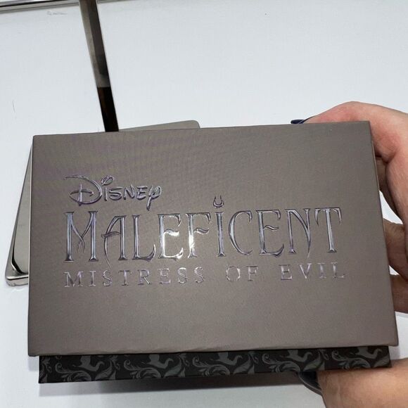 Disney Parks New in Box Maleficent Magic Band Not Linked - Picture 4 of 8